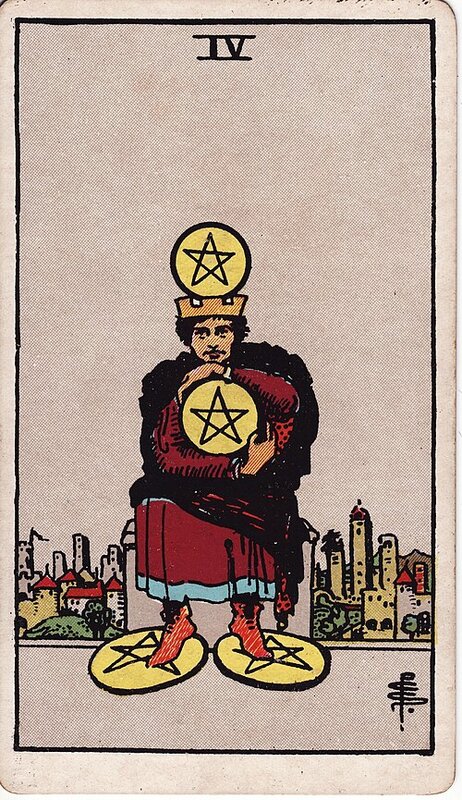 Lá Four of Pentacles