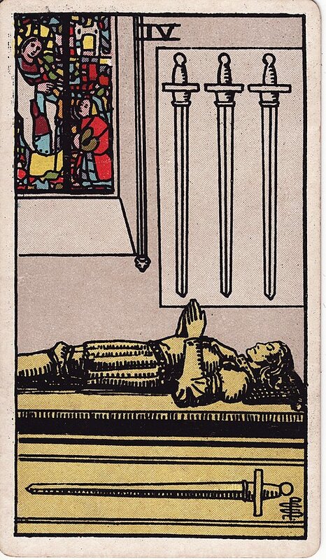 Lá Four of Swords