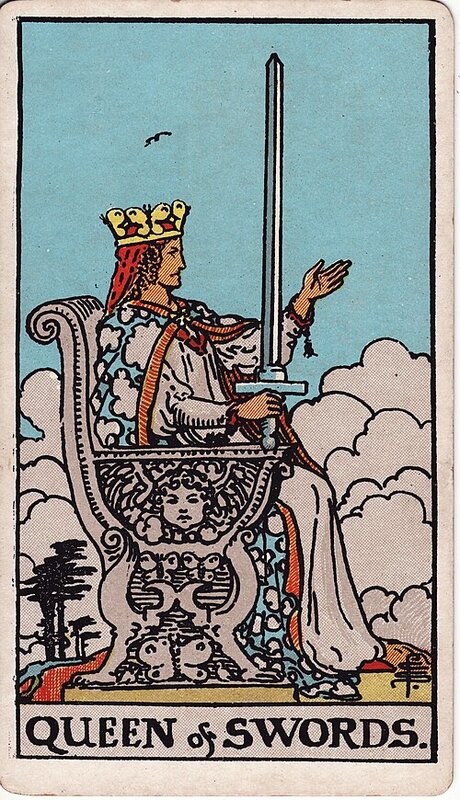 Lá Queen of Swords